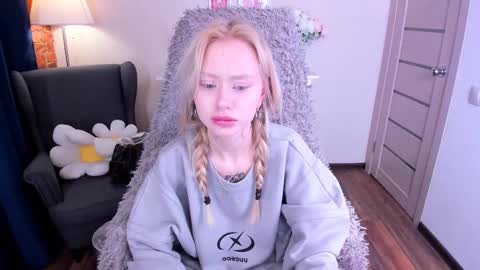 Snapshot of kris_grant chatting on March 2, 10:24 am kris_grant online show from March 2, 10:24 am