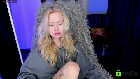 Snapshot of kris_grant chatting on March 5, 2:12 pm kris_grant online show from March 5, 2:12 pm