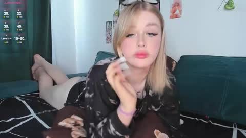 Snapshot of krisi_myrr chatting on June 4, 11:16 am Kristina3 online show from June 4, 11:16 am