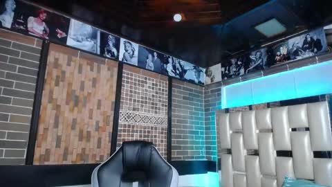 kriss_sweetboobs online show from September 30, 12:32 pm