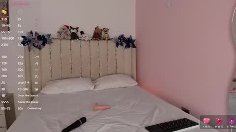 Snapshot of krissell_ chatting on December 16, 12:04 am SammyKrissell online show from December 16, 12:04 am