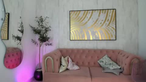 Krisstine  online show from April 22, 12:18 pm