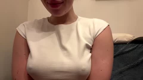 Snapshot of krisskiss001 chatting on April 4, 6:38 pm Miya secrets online show from April 4, 6:38 pm