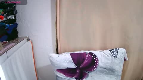 krissone online show from February 26, 9:47 pm