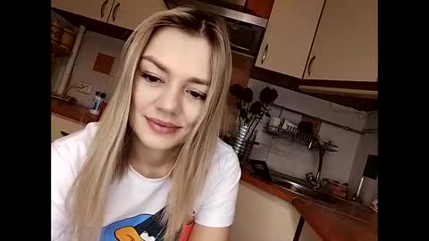 KrissSexi online show from February 16, 12:41 am