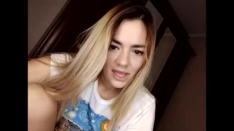 KrissSexi online show from September 21, 4:03 am