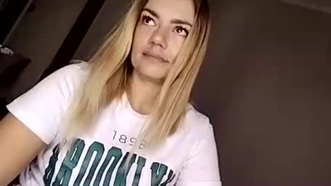 KrissSexi online show from October 6, 2:31 am