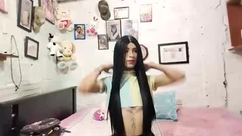 Snapshot of krisstal703358 chatting on September 17, 8:38 am krisstal703358 online show from September 17, 8:38 am