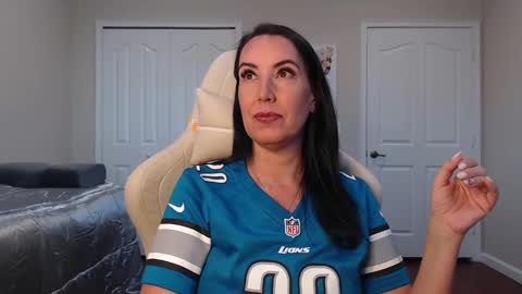 Krissy online show from December 22, 12:38 pm