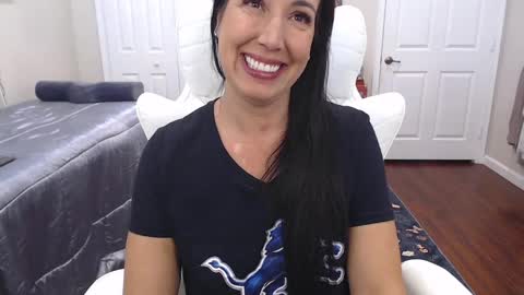 Krissy online show from October 5, 2:26 pm