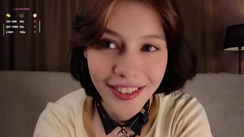 Snapshot of krissyhei chatting on September 22, 1:18 am Sarah online show from September 22, 1:18 am