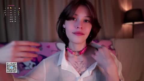 Snapshot of krissyhei chatting on October 8, 1:14 am Sarah online show from October 8, 1:14 am