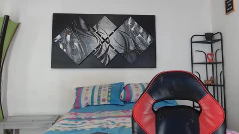 Snapshot of krissyyts chatting on September 28, 3:28 pm Andrea online show from September 28, 3:28 pm