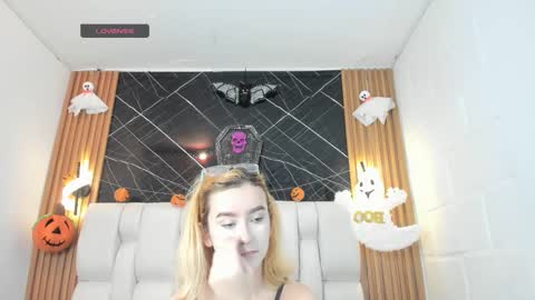 kristal online show from October 26, 1:50 pm