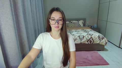 twitter    Annemarye 23 online show from November 2, 5:54 am