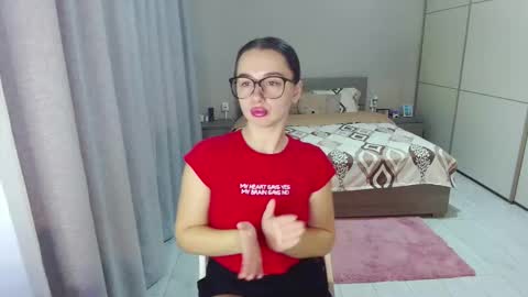 twitter    Annemarye 23 online show from November 20, 6:24 am