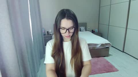 twitter    Annemarye 23 online show from March 4, 7:14 am