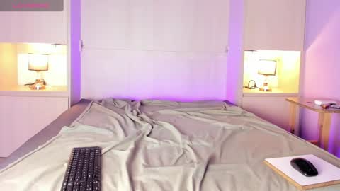 kristelgray online show from March 3, 6:01 pm