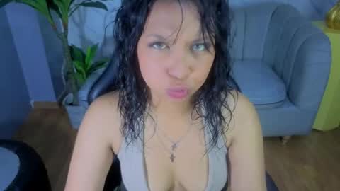 kris online show from April 21, 3:02 am