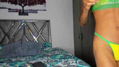 kristen_dollts online show from January 19, 3:43 am