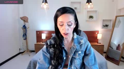 Snapshot of kristen_garner chatting on January 19, 12:06 am Sophia online show from January 19, 12:06 am