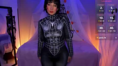 Snapshot of kristen_kassi chatting on October 17, 6:54 pm Kristen online show from October 17, 6:54 pm