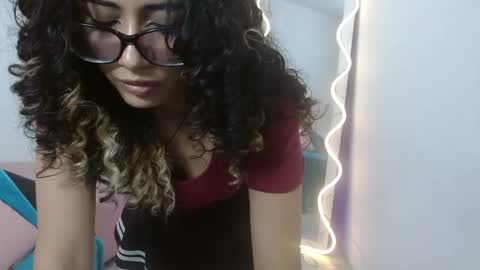 kristen_tay online show from February 21, 7:01 am