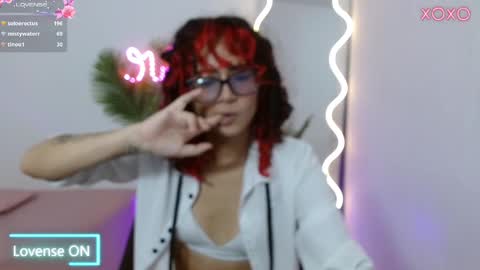 kristen_tay online show from March 3, 6:48 am