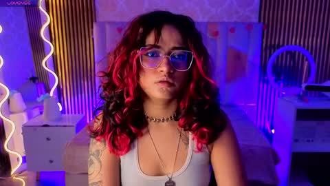 kristen_tay online show from March 29, 3:17 am