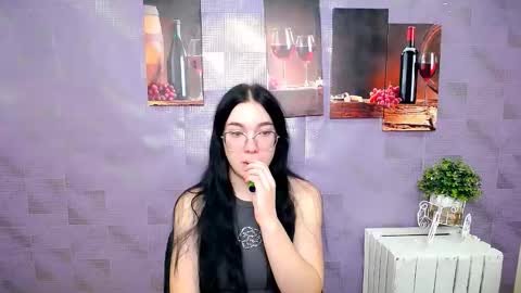 Snapshot of kristenx_x chatting on October 27, 12:42 pm Kristen online show from October 27, 12:42 pm