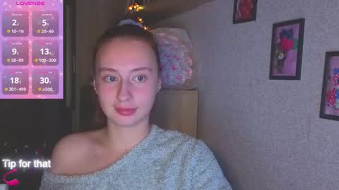 Snapshot of kristi_ginger chatting on December 18, 1:00 am kristi_ginger online show from December 18, 1:00 am