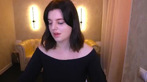 Snapshot of kristifoxy chatting on July 13, 5:21 am kristifoxy online show from July 13, 5:21 am