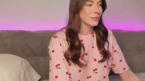 Snapshot of kristina_angel1 chatting on November 27, 11:45 am polya online show from November 27, 11:45 am