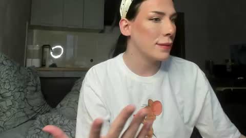 Snapshot of kristina_angel1 chatting on June 26, 11:03 am polya online show from June 26, 11:03 am