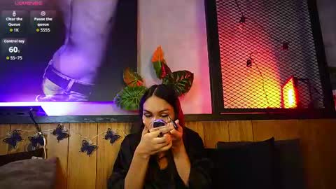Snapshot of kristinagriner chatting on June 23, 1:47 am KristinaGriner online show from June 23, 1:47 am