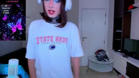 Snapshot of kristinaholland chatting on January 30, 10:08 am kristina online show from January 30, 10:08 am