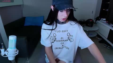 Snapshot of kristinaholland chatting on March 8, 9:08 pm kristina online show from March 8, 9:08 pm