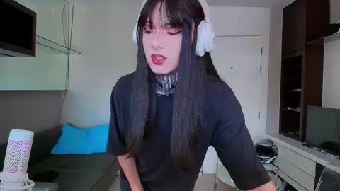 Snapshot of kristinaholland chatting on March 10, 9:43 am kristina online show from March 10, 9:43 am