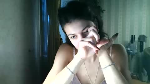 kristinalamour96 online show from November 21, 1:10 pm