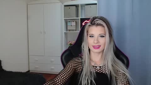 KristineAmore online show from October 20, 9:10 am