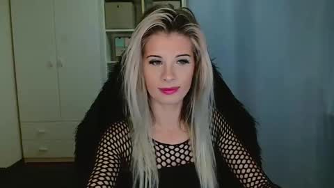 KristineAmore online show from November 19, 7:30 am