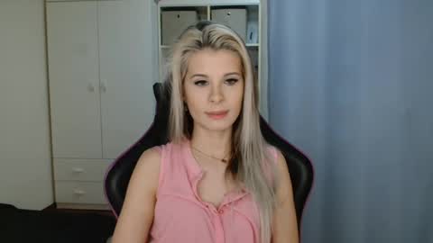 KristineAmore online show from April 23, 6:36 am