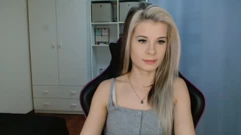 KristineAmore online show from April 24, 6:38 am