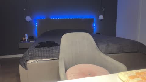 Kristi online show from December 4, 4:22 am