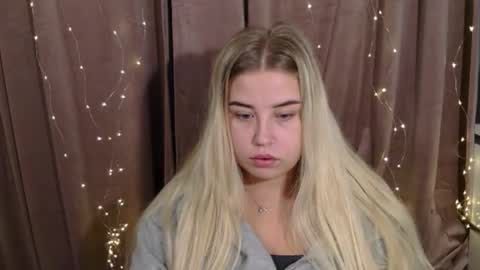 KristyFlowers online show from December 6, 6:37 am