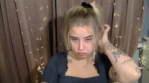 KristyFlowers online show from December 7, 6:54 am