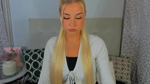 KristyFlowers online show from June 6, 2:11 pm