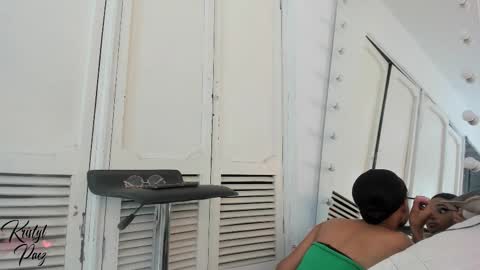 Cristina online show from December 2, 7:42 pm