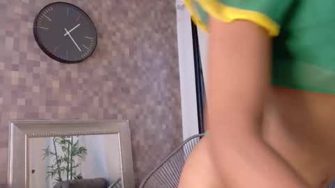 Cristina online show from December 20, 6:59 pm