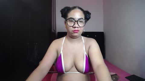 Snapshot of kristynsmith20 chatting on September 15, 3:50 am kristynsmith20 online show from September 15, 3:50 am